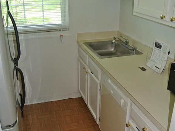 5th image of 4306 N Pershing Dr #43061