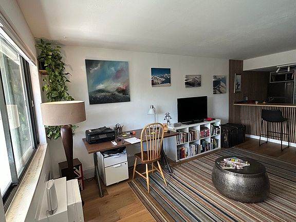 3rd image of 645 Manhattan Pl APT 304
