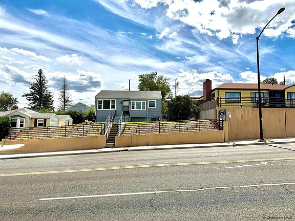 2nd image of 1839 E Pershing Blvd