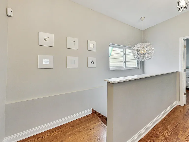 1818 W Superior St #2R — Photo 4