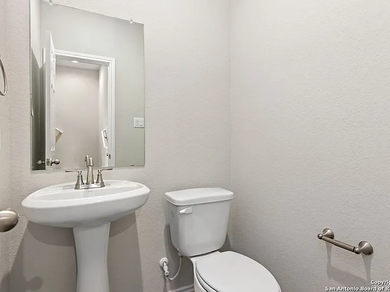3433 Haylee Grace Pl — Photo 22