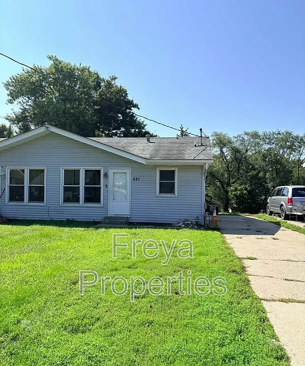 521 E McKinley Ave