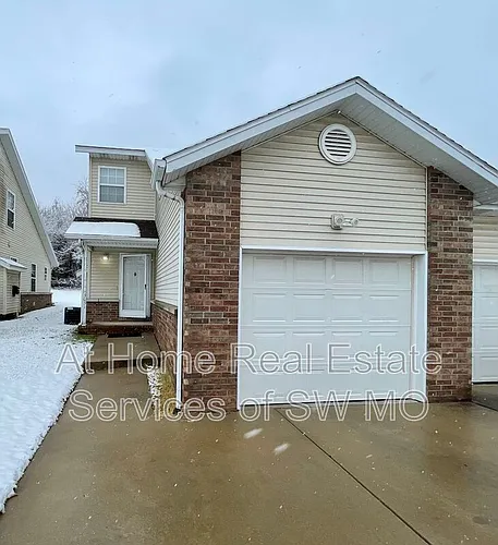 3031 N Fremont Ave Photo 1