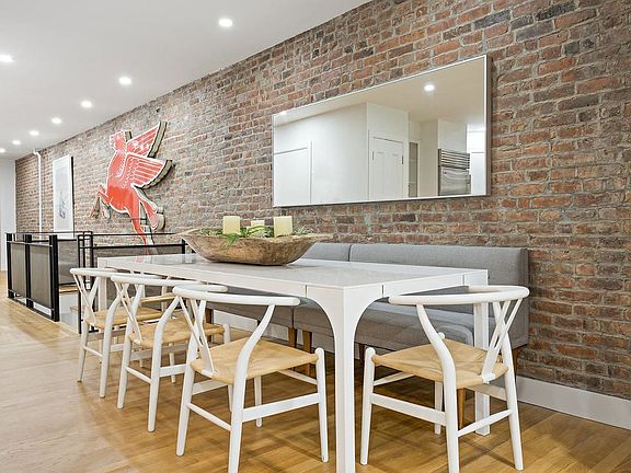 4th image of 28 Pierrepont St APT 1