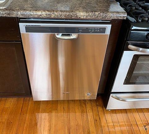 2nd image of 4812 W Cortland St APT 3