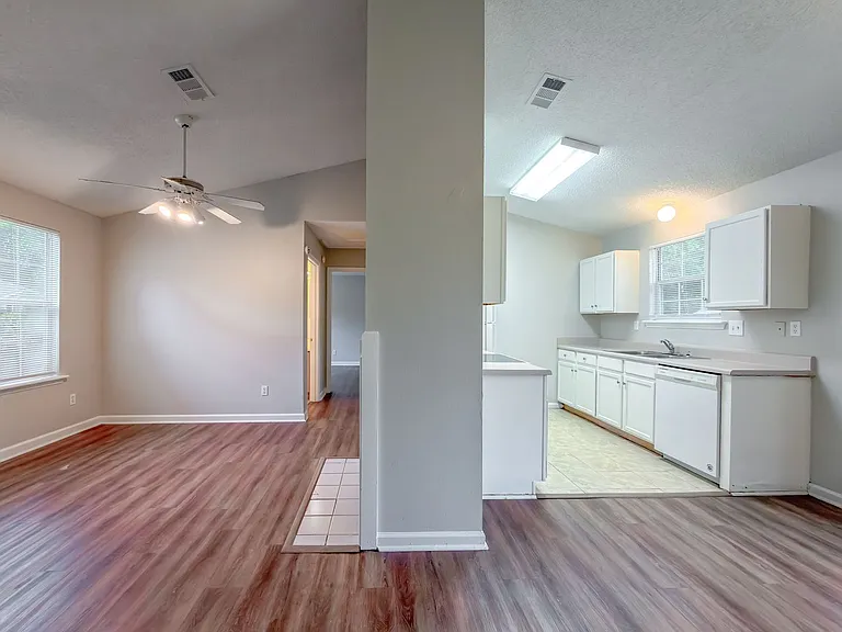 1367 Idlewild Dr — Photo 9