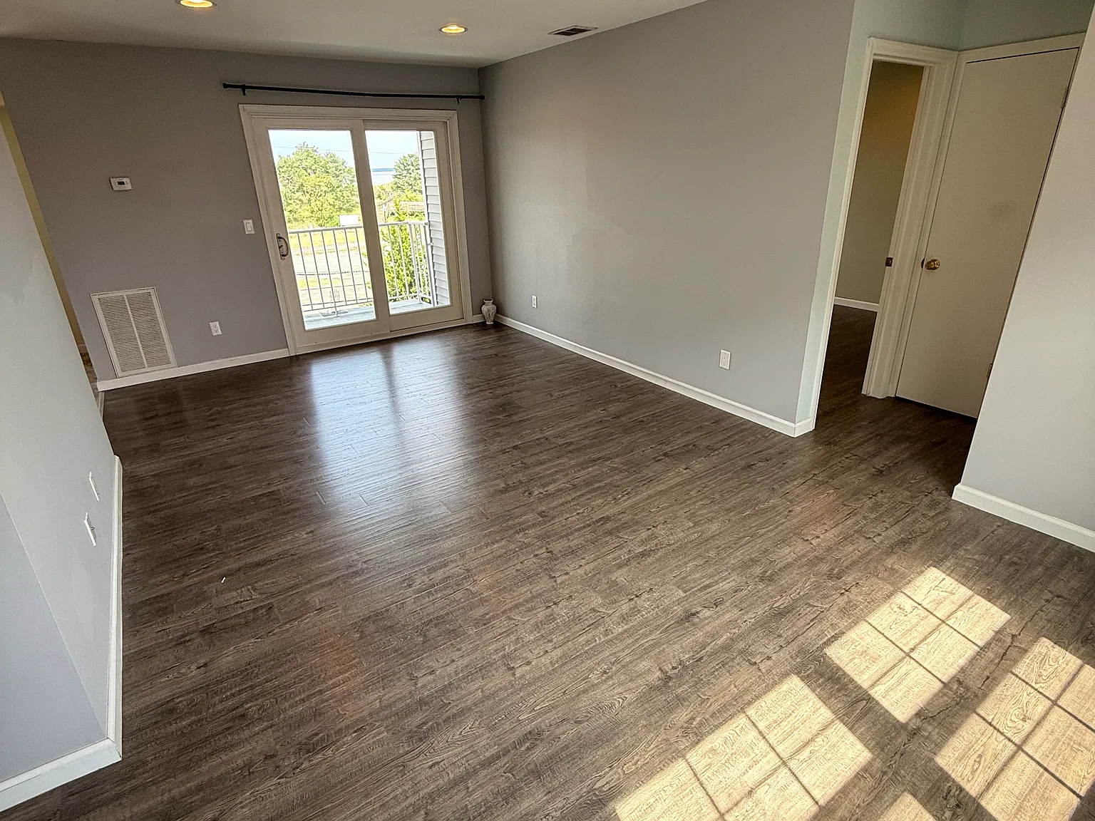 1 bed, $2,100 — Photo 4