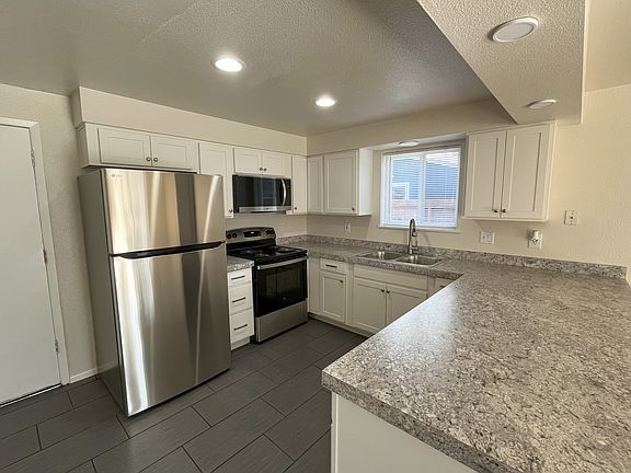 5th image of 9501 W Pinedale Dr