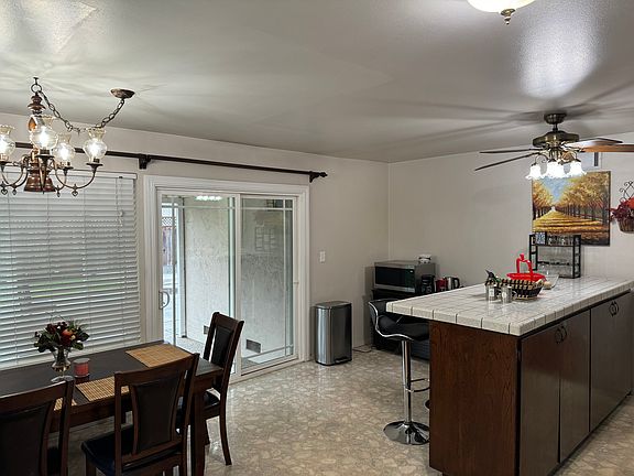 3rd image of 354 Avenida Del Roble