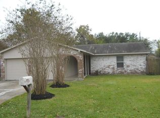 613 Northbend Dr, Baytown, TX 77521