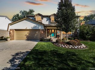 6998 E Spring Dr, Canton, MI 48187
