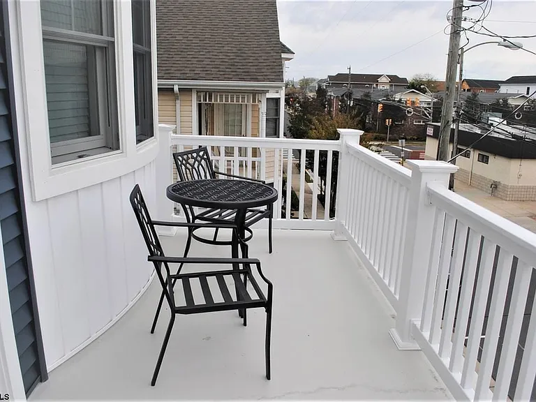 4 S Coolidge Ave #B — Photo 16