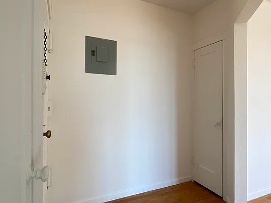 Rented by TheRealEstateCompany.com LLC | media 10