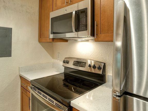 3rd image of 12527 Roosevelt Way NE APT 202