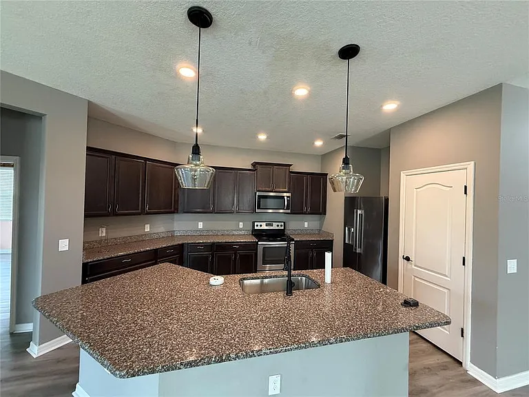10638 Laguna Plains Dr — Photo 14