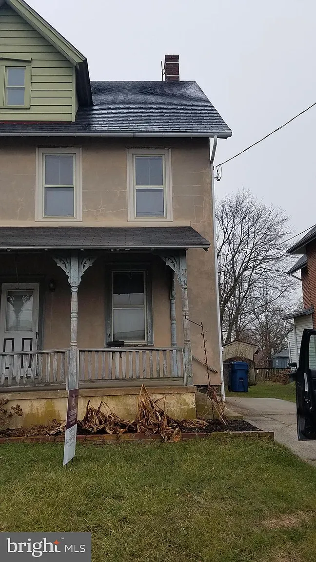238 S 5th St photo 1