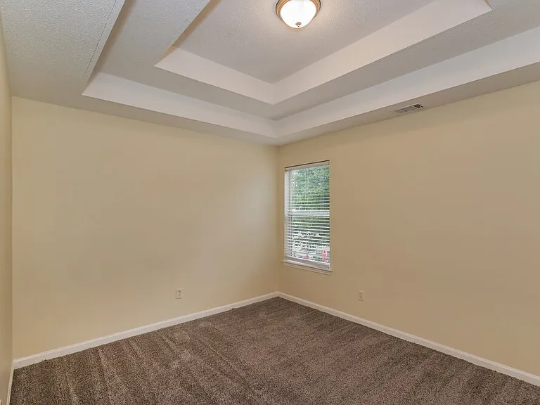 182 Seabreeze Ct — Photo 13