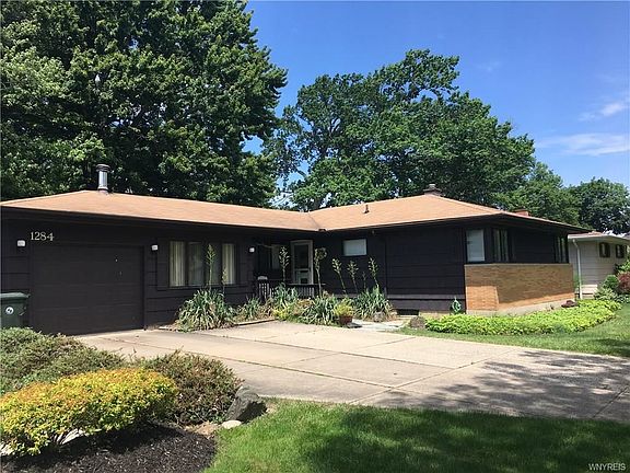 2nd image of 1284 Abington Pl