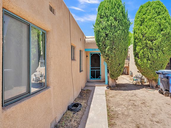 2nd image of 233 Solano Dr NE #2