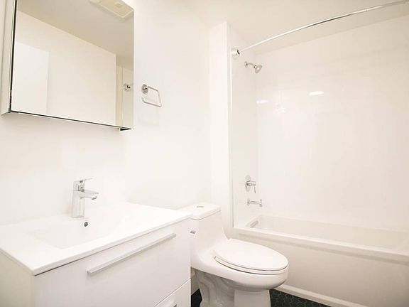 5th image of 1290 Grove St APT 204