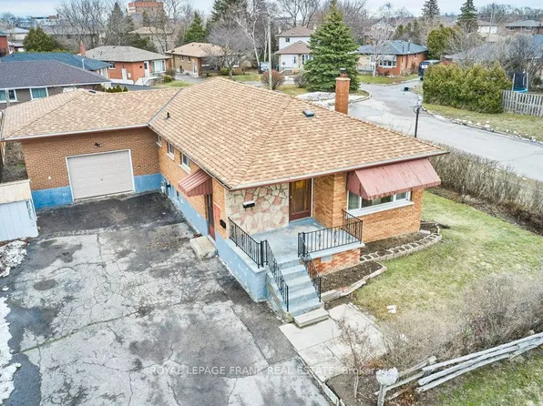 117 Waverly St S, Oshawa, ON L1J 5T9