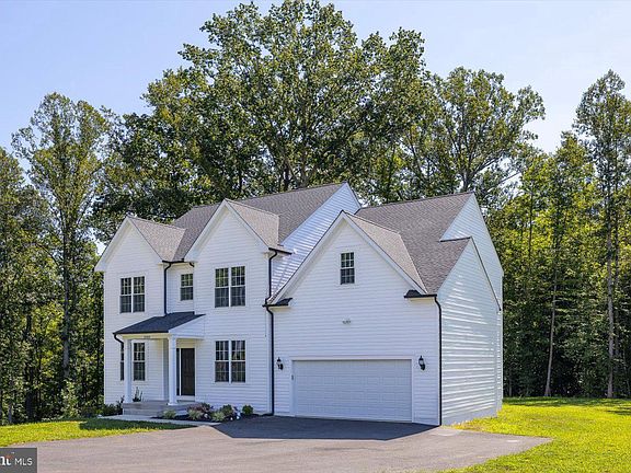 3rd image of 11466 Camelot Ln