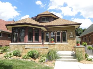 2424 N 64th St, Wauwatosa, WI 53213