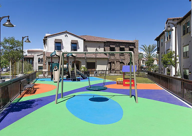The Courtyards Pacific Village — Photo 6
