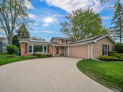 401 Greentree Pkwy, Libertyville, IL, 60048
