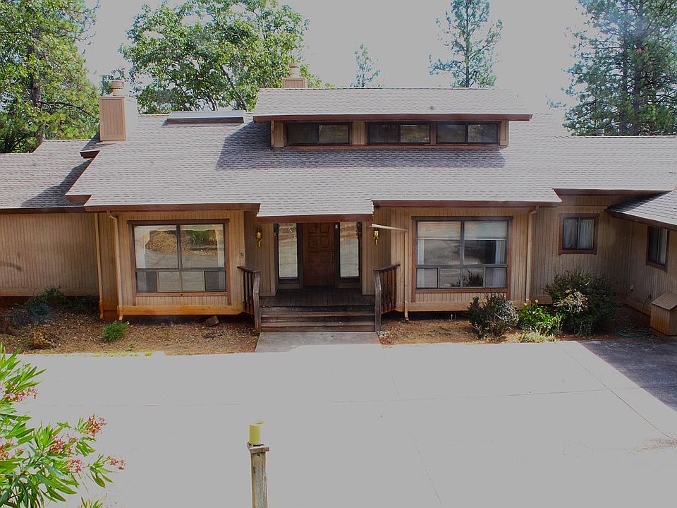 1st image of 16147 Tina Ct