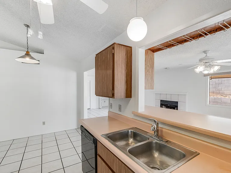 16216 N 16th Pl — Photo 9
