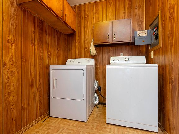 5th image of 726 S Middleboro Ave