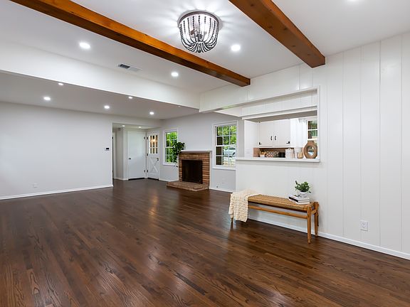 2nd image of 309 Nancy Way