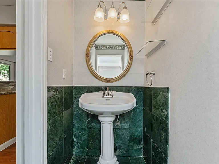 4311 Piney Creek Ln — Photo 13