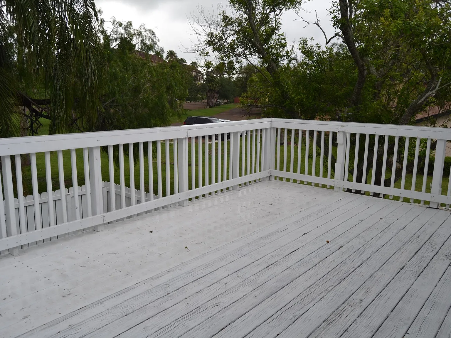 704 Continental Dr — Photo 4