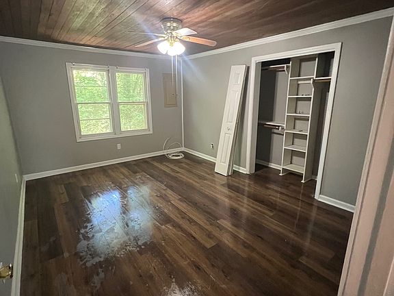 3rd image of 1341 Veterans Pkwy