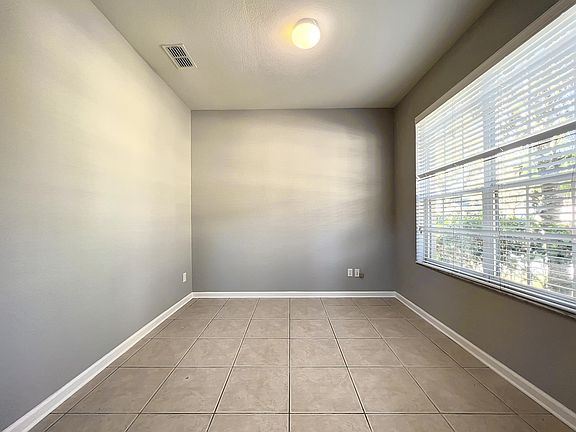 5th image of 8439 Abbotsbury Dr