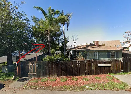5252 1/2 Wood St Photo 1