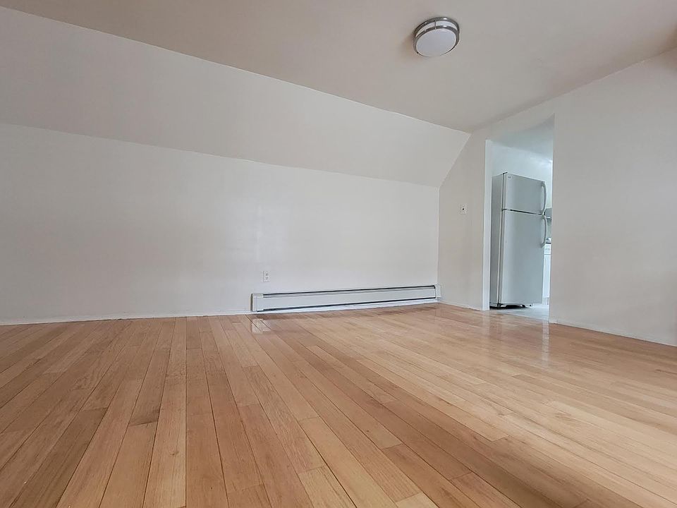 2nd image of 214 35th Ave Floor 3