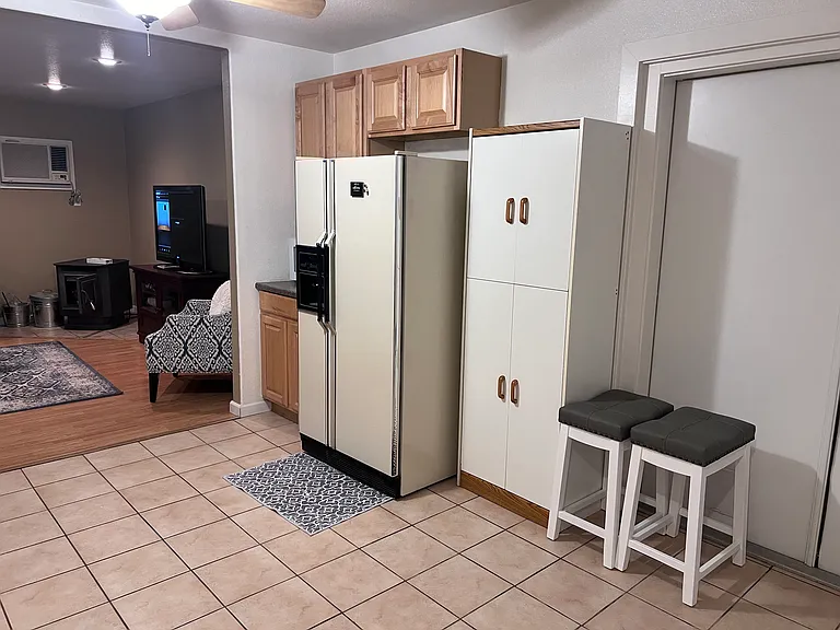1661 Paint St #1 — Photo 8