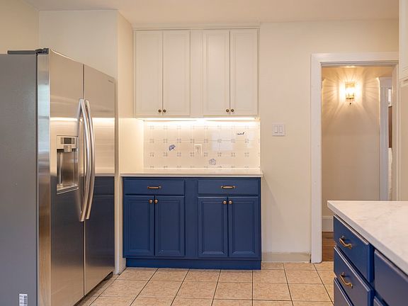 5th image of 581 South St Floor 2