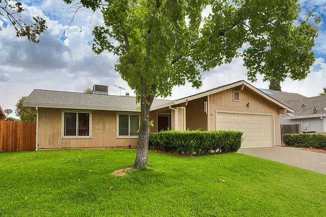 5951 Waterash Way photo 1
