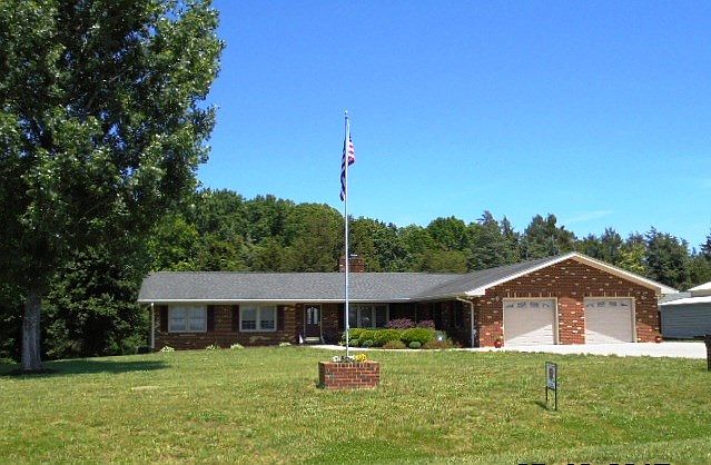 1st image of 150 Mecklenburg Academy Dr