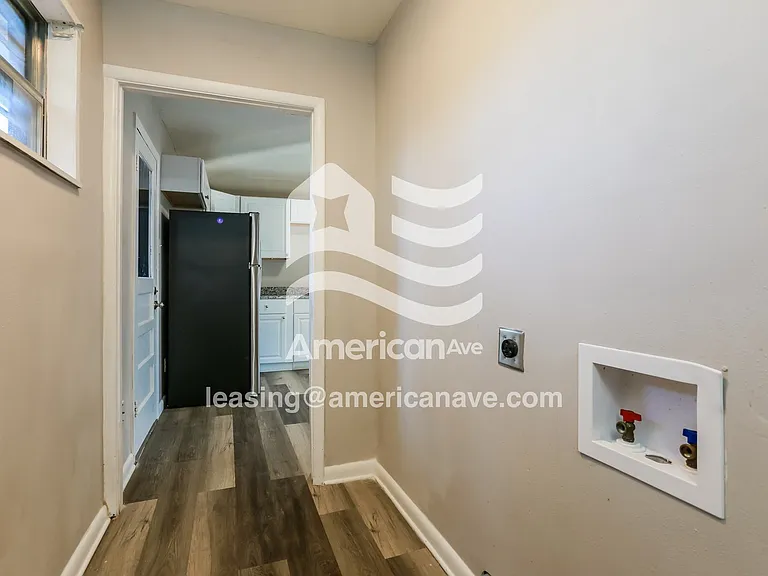 1393695_013_wm_-_laundry_room_13534184.jpg