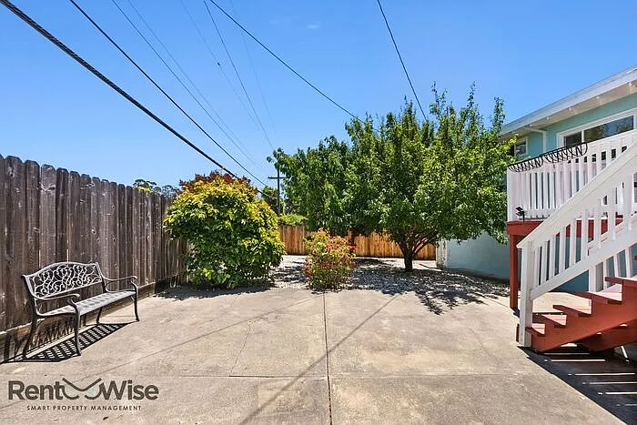 1120 Oakwood Dr — Photo 30