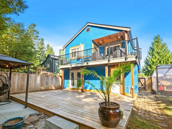 12044 McIntyre Ct, Maple Ridge, BC V2X 8M8