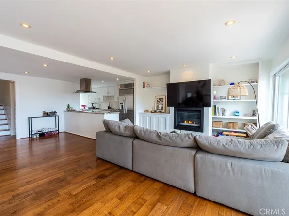 23926 De Ville Way APT D, Malibu, CA 90265