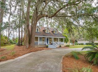 322 Oak Grove Island Dr, Brunswick, GA 31523
