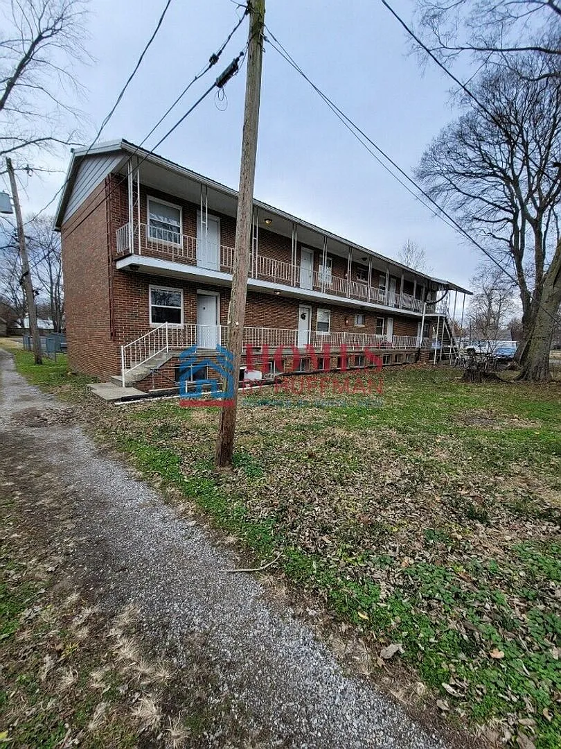 627 Frederick St — Photo 1
