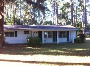 2861 Lakeshore Dr, Mount Dora, FL 32757